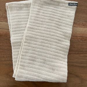 Skida brand 100% cashmere infinity scarf